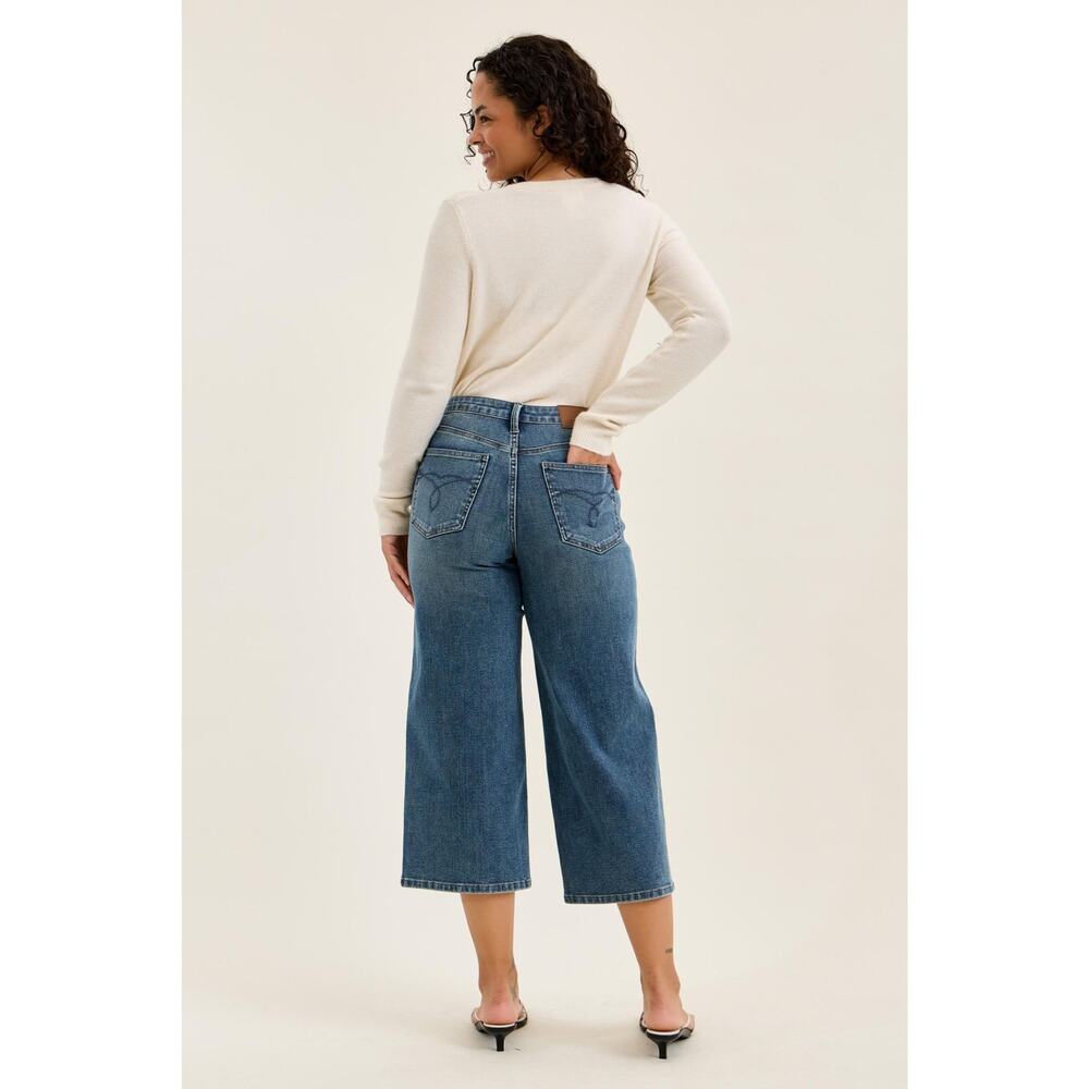 Judy Blue HW DOTTIE Wide Crop MD Quarry Fade - Picture 5 of 11